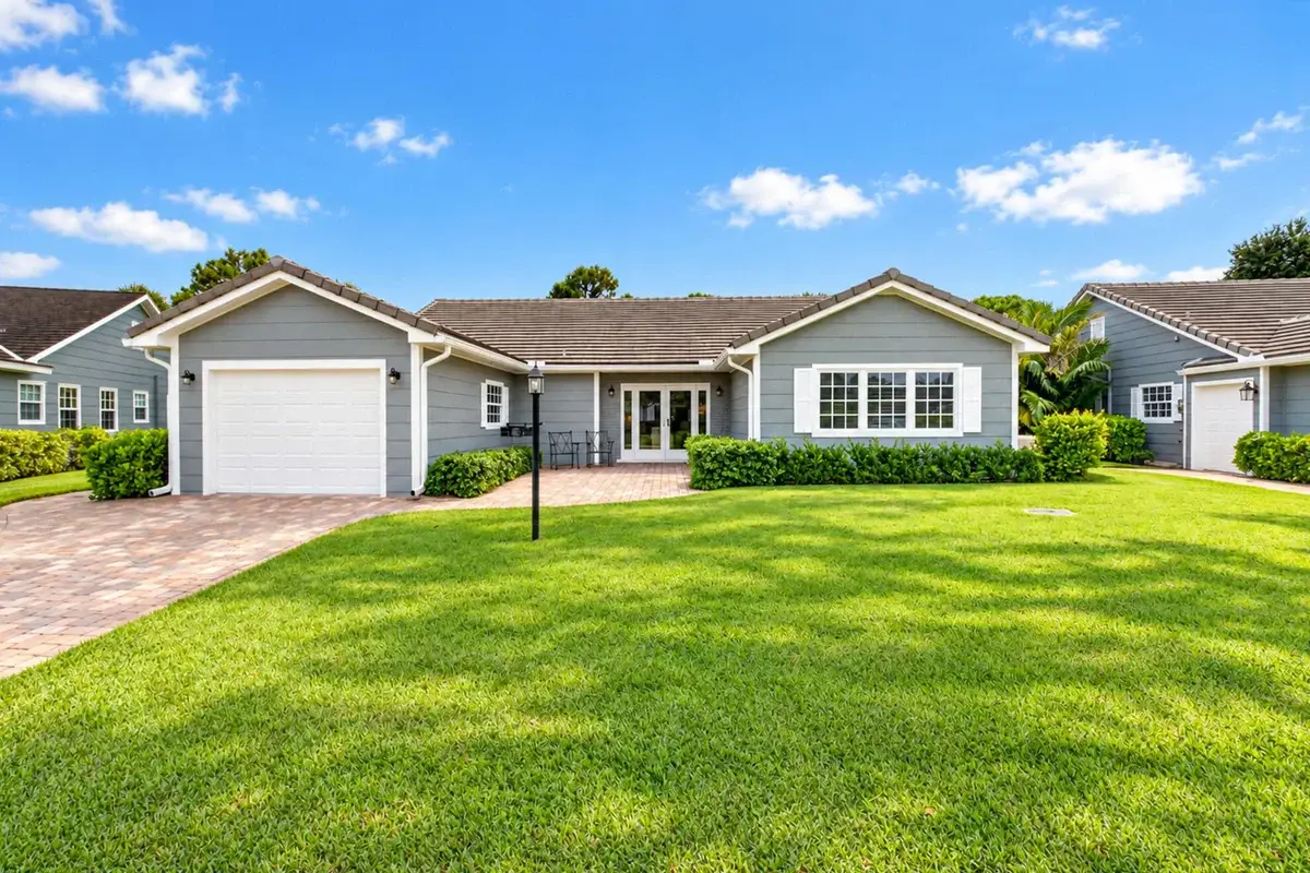 7 Holly Dr, Boynton Beach: photo 1 of 91