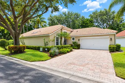 5379 Brookview Dr, Boynton Beach: photo 1 of 40
