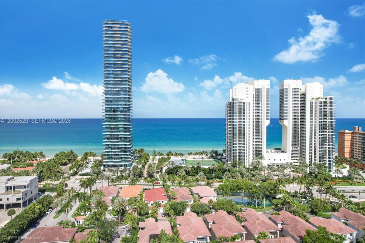 19443 40th Ct, Sunny Isles Beach: photo 1 of 23