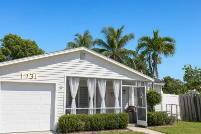 1731 SW 85th Ave, Miramar: photo 1 of 25