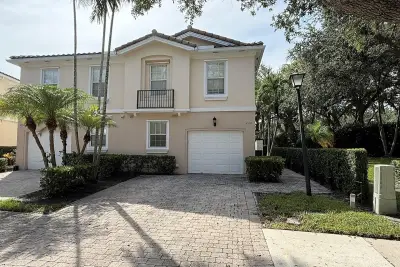 230 Fortuna Dr, Palm Beach Gardens: photo 1 of 48