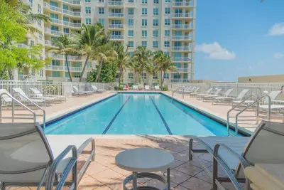 350 N Federal Hwy #1003, Boynton Beach: photo 1 of 23