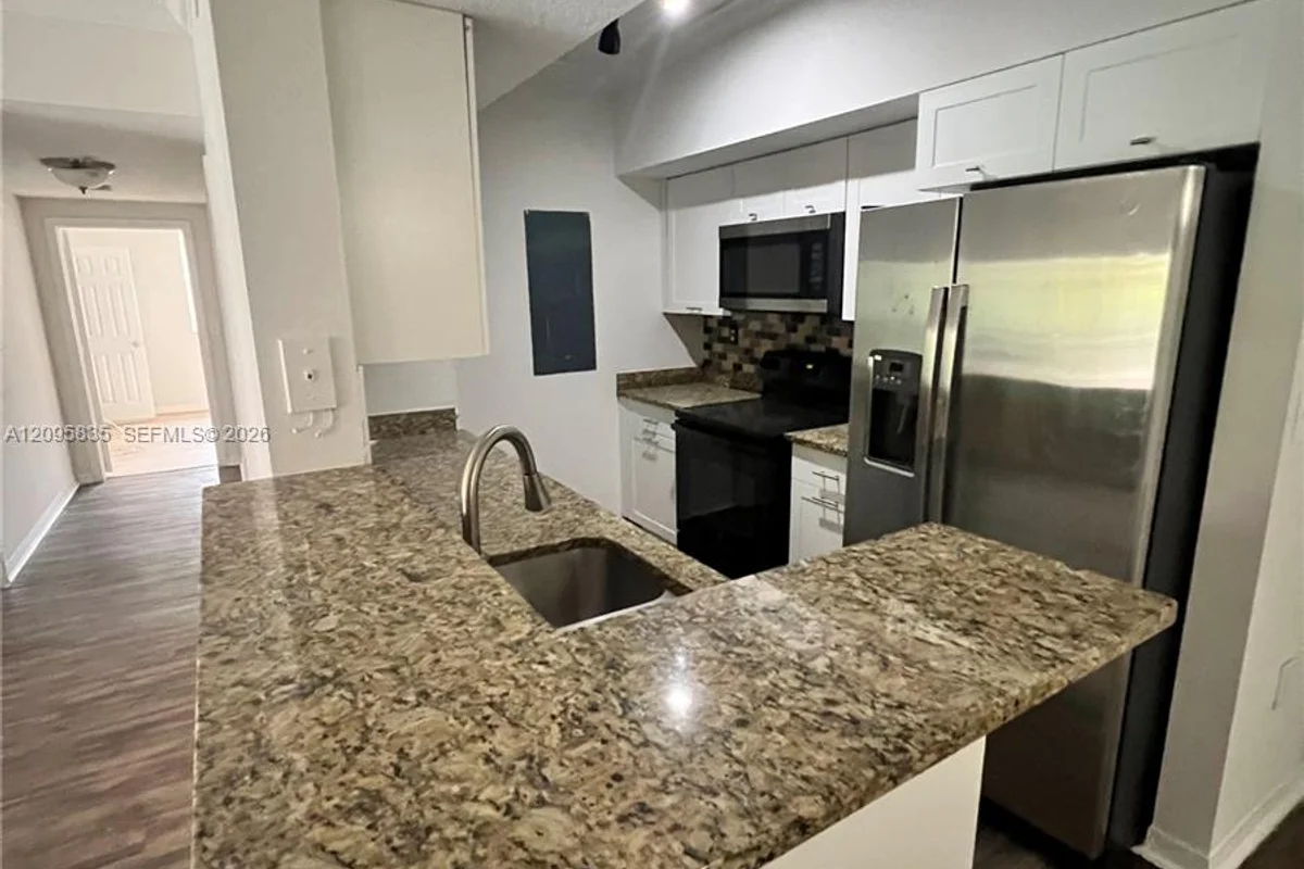 230 SW 117th Ter #11207, Pembroke Pines: photo 1 of 23