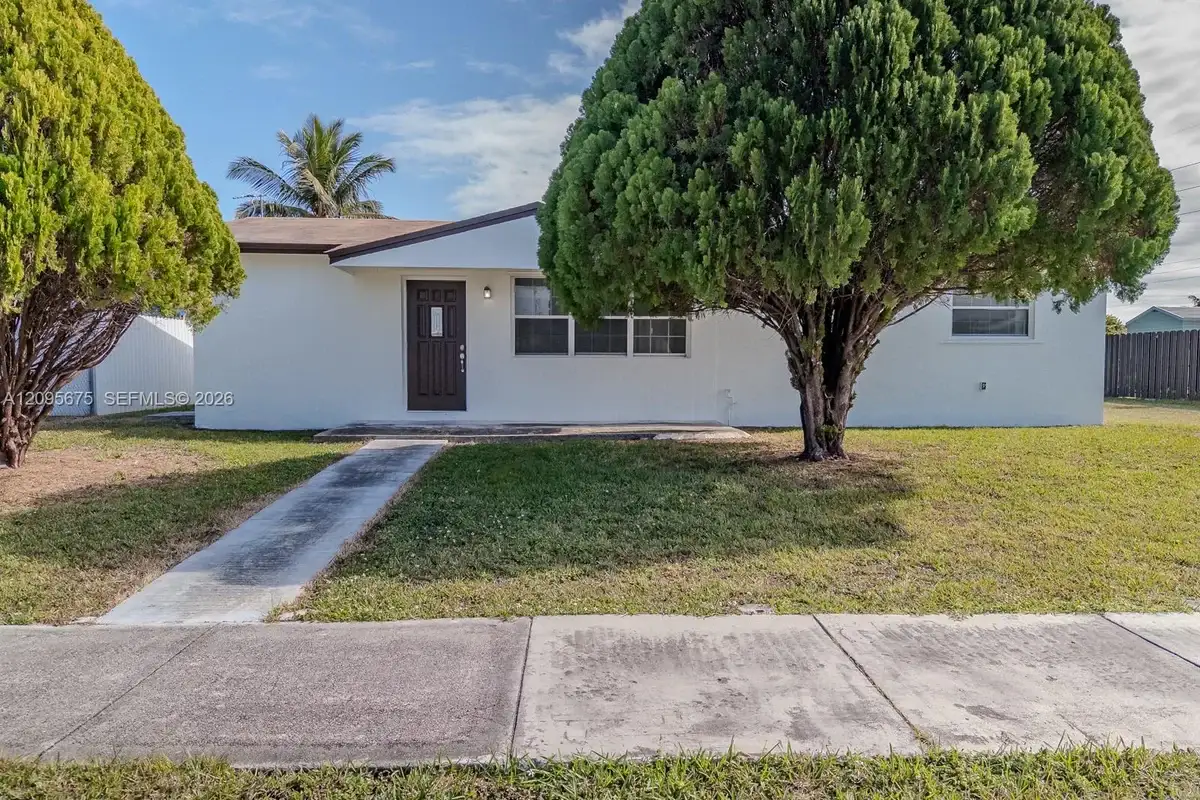 27913 SW 131st Ave, Homestead: photo 1 of 17