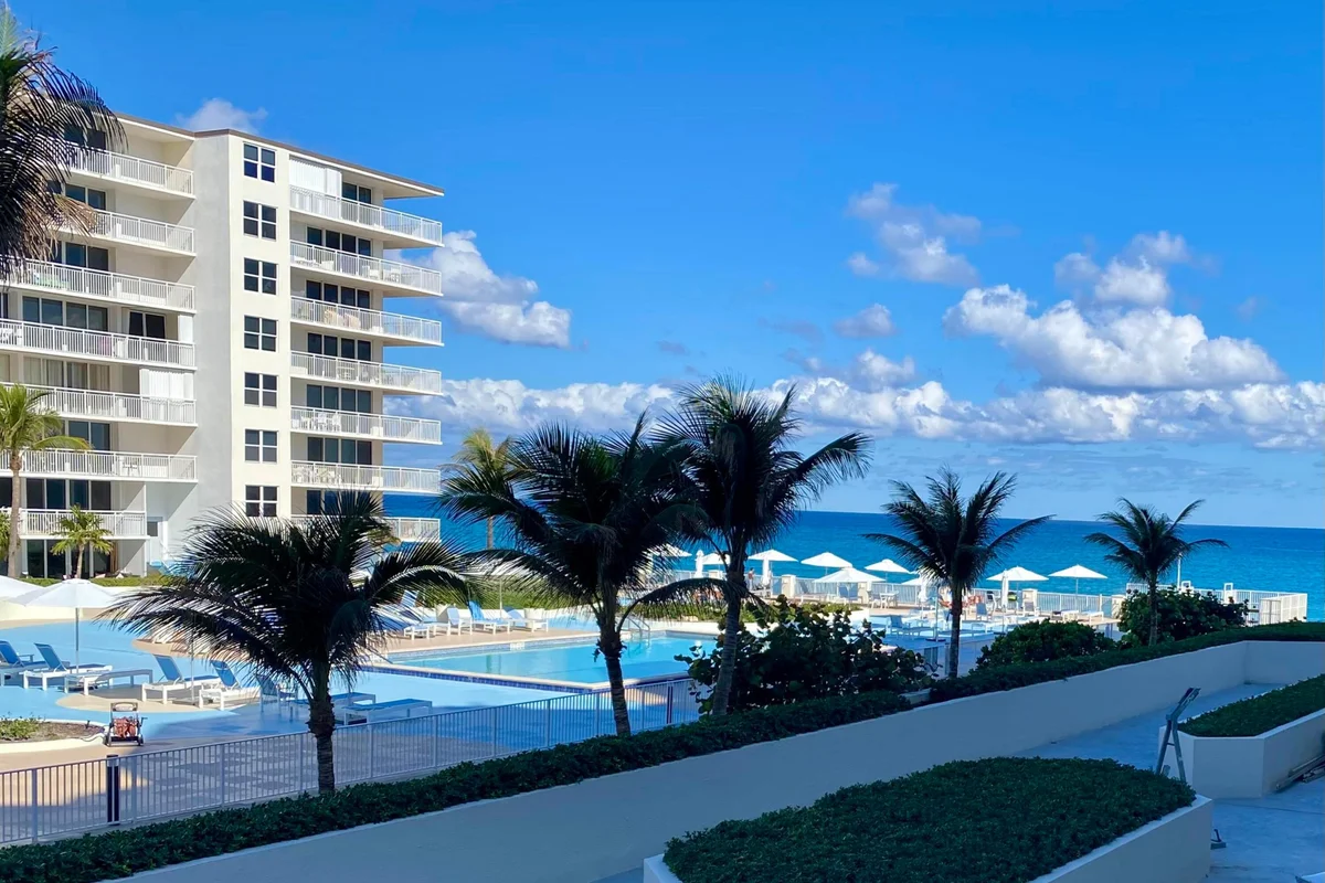 3560 S Ocean Blvd #306, South Palm Beach: photo 1 of 12