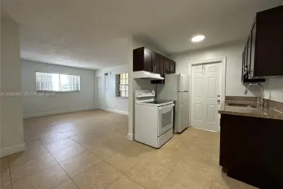 2900 NE 17th Ave #118, Pompano Beach: photo 1 of 29