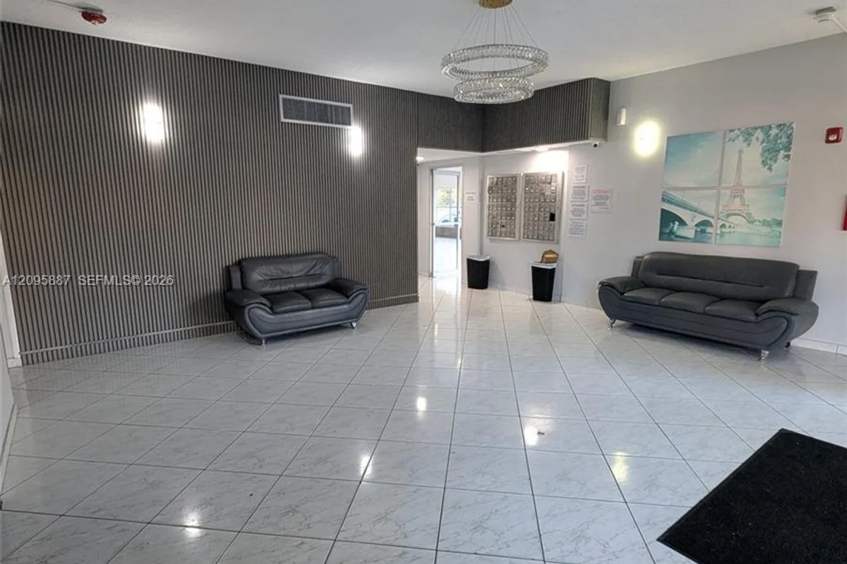 16740 NE 9th Ave #406, North Miami Beach: photo 1 of 15