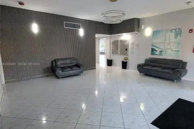 16740 NE 9th Ave #406, North Miami Beach: photo 1 of 15