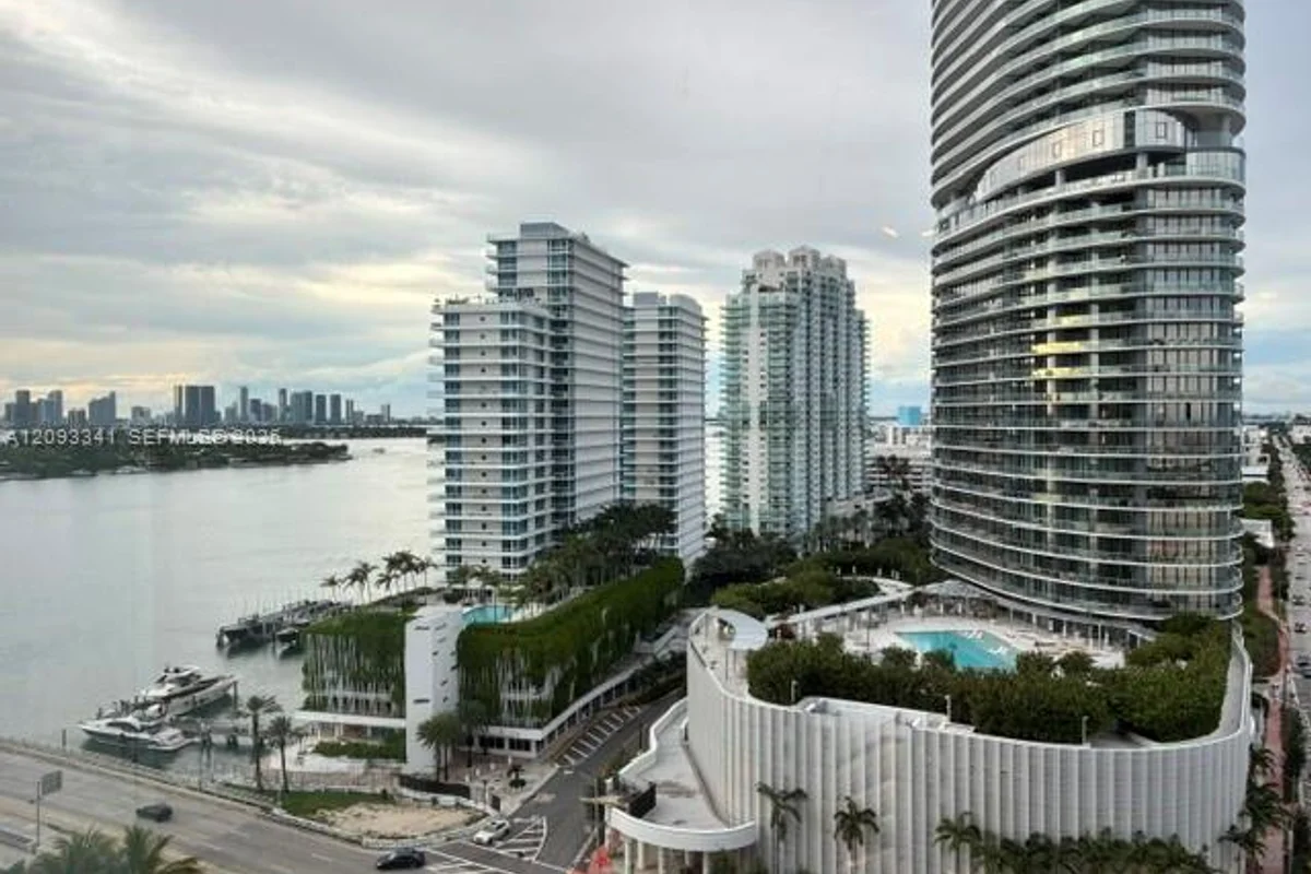 450 Alton Rd #1608, Miami Beach: photo 1 of 11