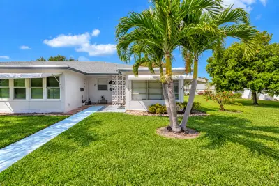 1182 S Drive Cir #D, Delray Beach: photo 1 of 19