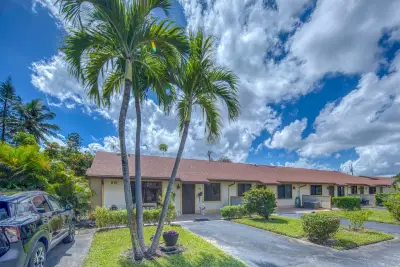 815 Andrew Redding Rd #201, Lantana: photo 1 of 32