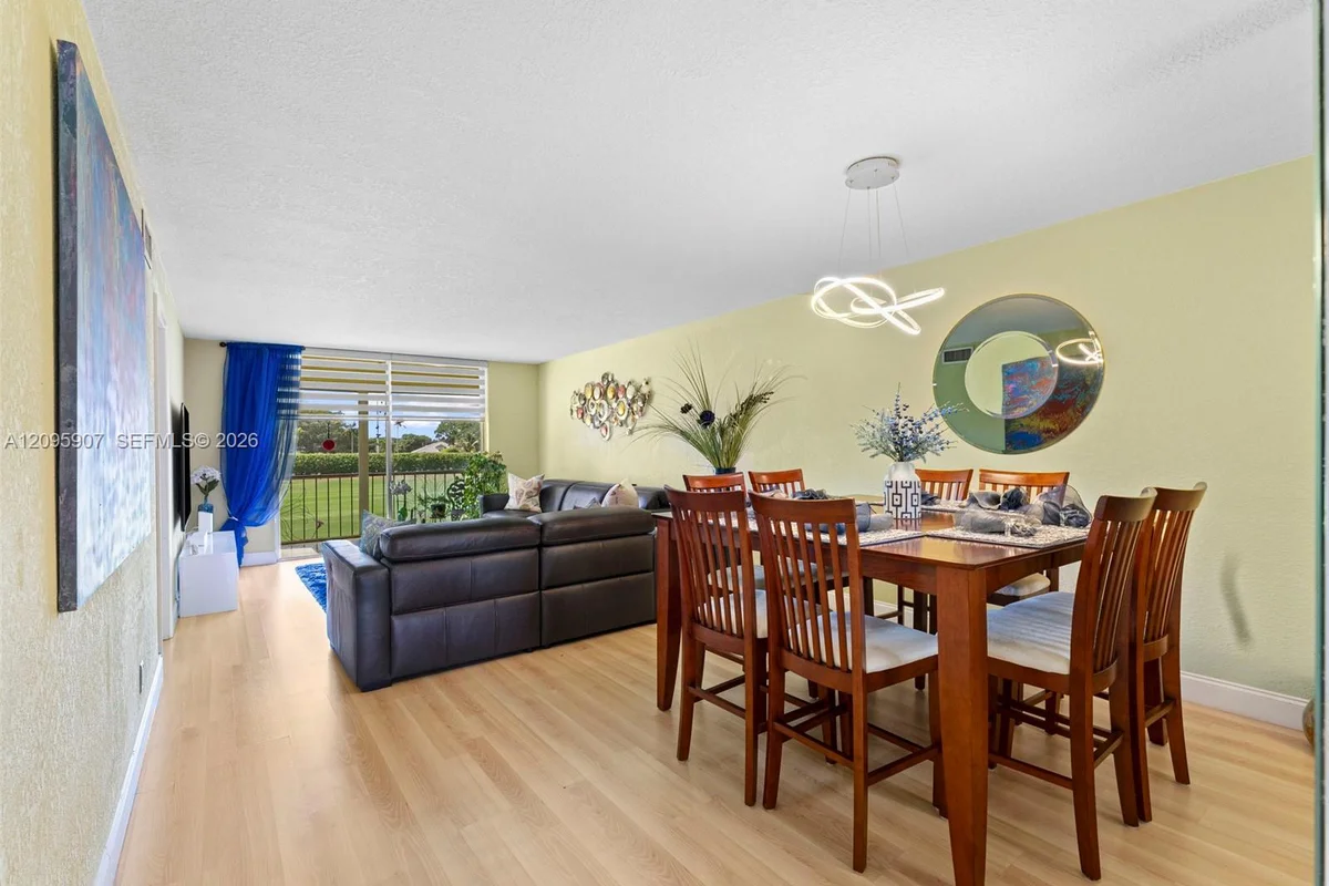 9820 S Hollybrook Lake Dr #208, Pembroke Pines: photo 1 of 35