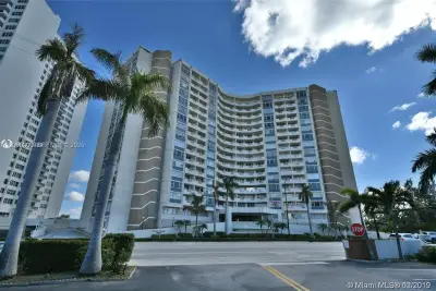 3180 S Ocean Dr #1204, Hallandale Beach: photo 1 of 12