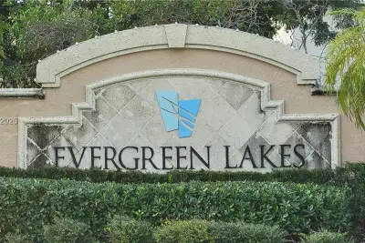 5001 Wiles Rd #207, Coconut Creek: photo 1 of 14
