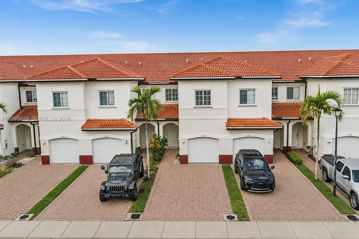 3530 NW 29th Ct, Lauderdale Lakes: photo 1 of 23