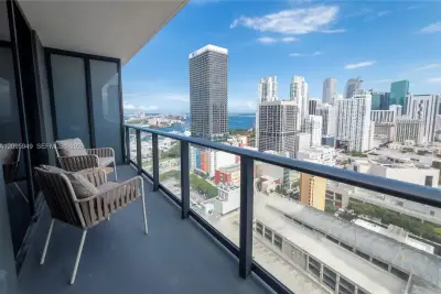 159 NE 6th St #2508, Miami: photo 1 of 24