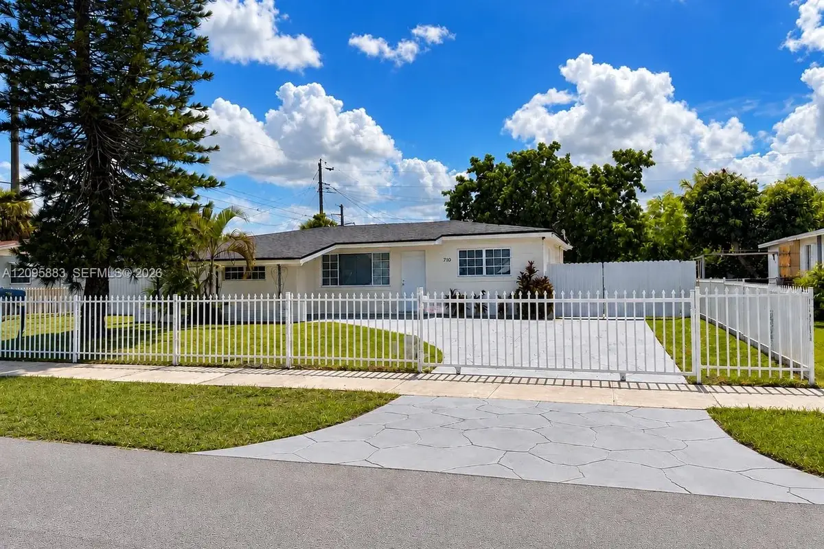 710 NW 176th Ter, Miami Gardens: photo 1 of 36