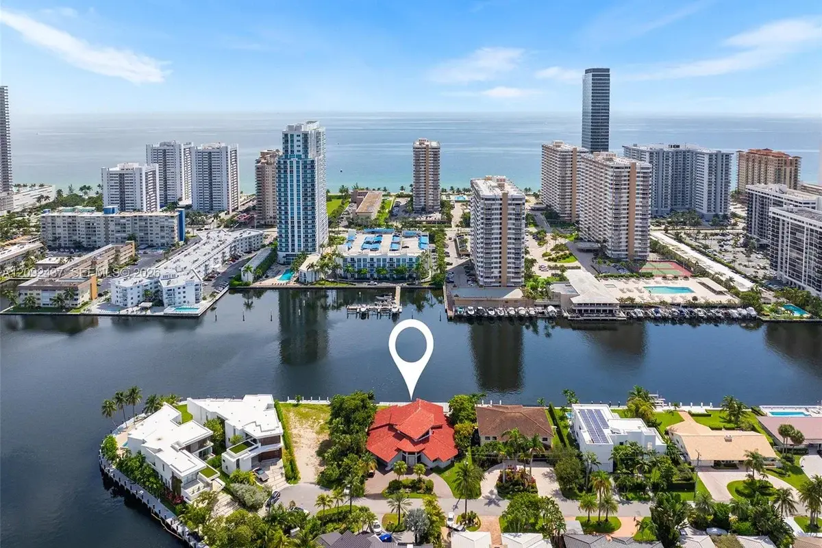 507 Palm Dr, Hallandale Beach: photo 1 of 39