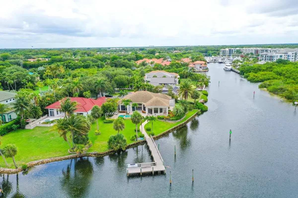2435 Snook Trl, Palm Beach Gardens: photo 1 of 48