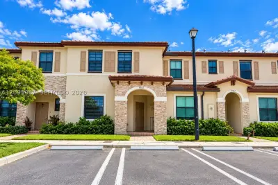9965 SW 228th Ter, Miami: photo 1 of 21