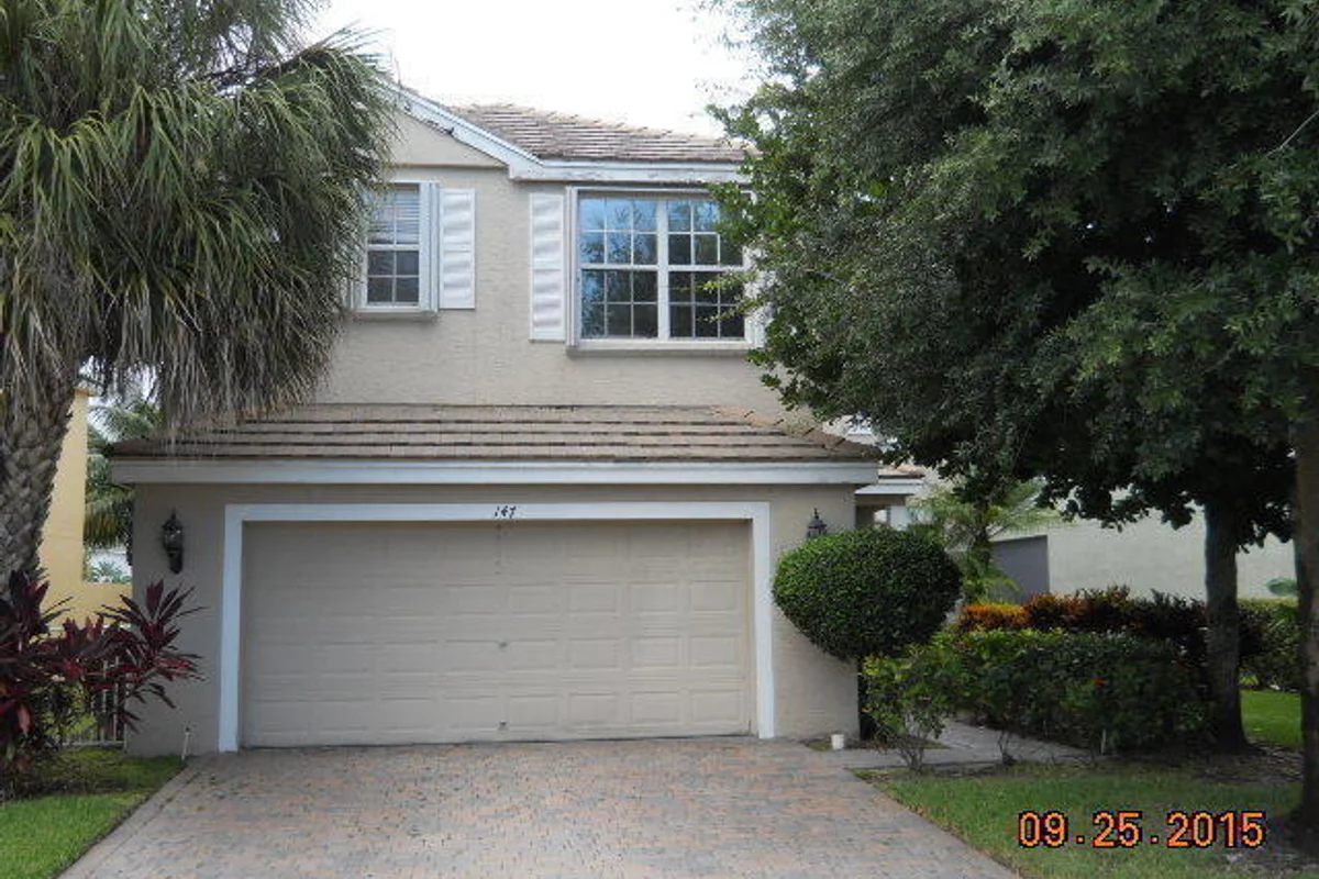 147 Kensington Way, Royal Palm Beach: photo 1 of 6