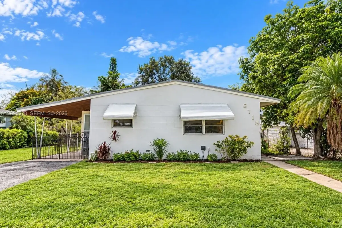 6115 SW 2nd St, Margate: photo 1 of 9