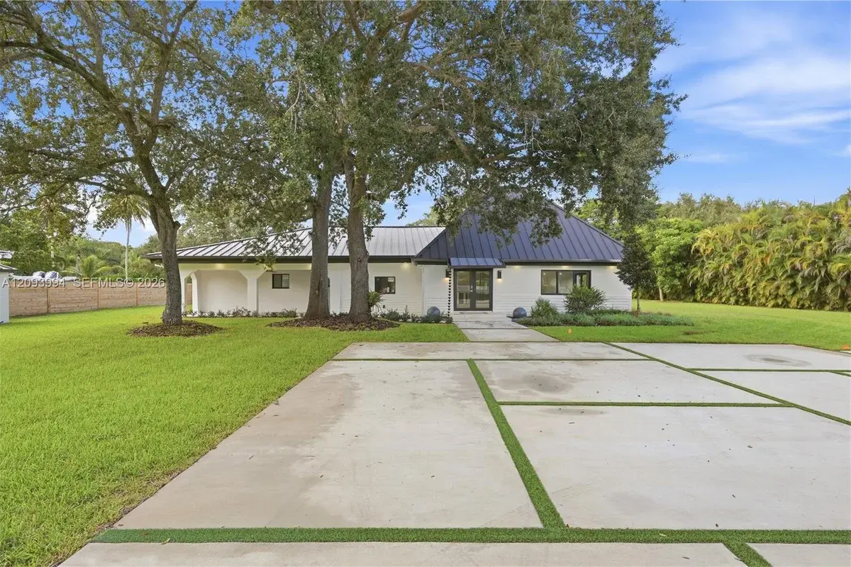 10861 SW 93rd St, Miami: photo 1 of 58