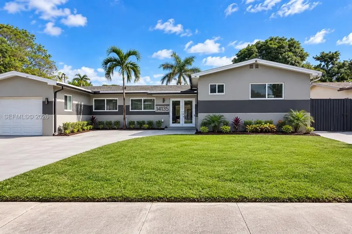 14135 NW 17th Ave, Miami: photo 1 of 2