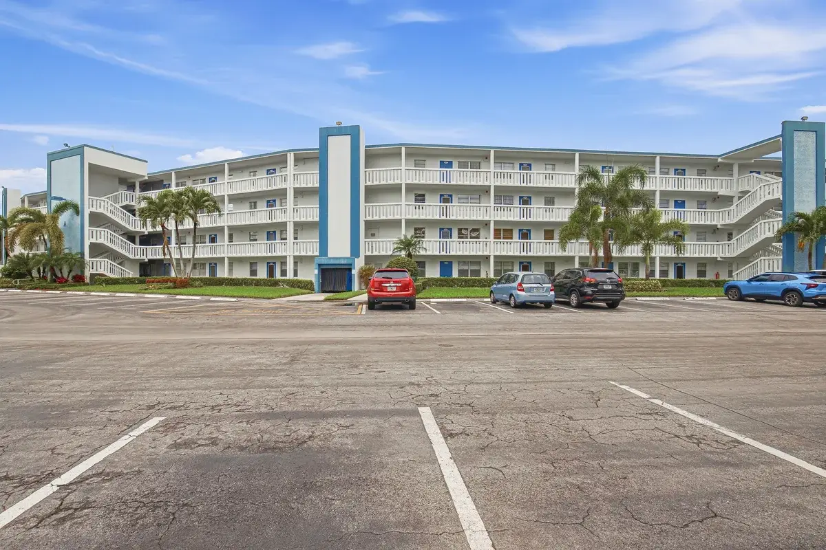 3002 Exeter A, Boca Raton: photo 1 of 22