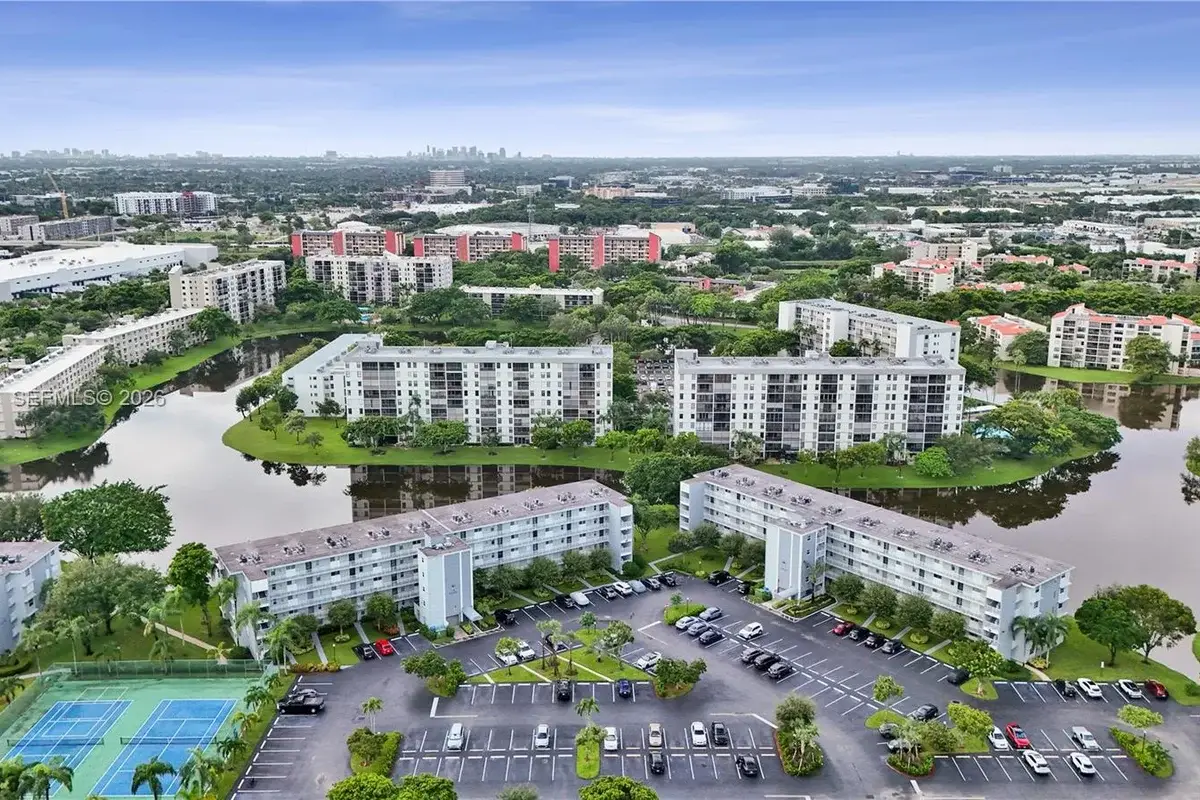 2226 N Cypress Bend Dr #408, Pompano Beach: photo 1 of 38