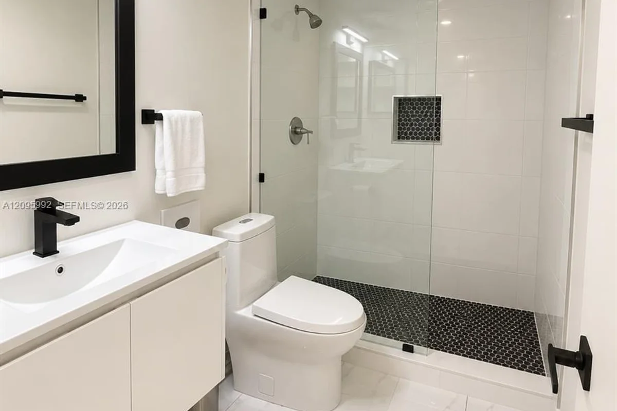18870 NW 57th Ave #202, Hialeah: photo 1 of 22
