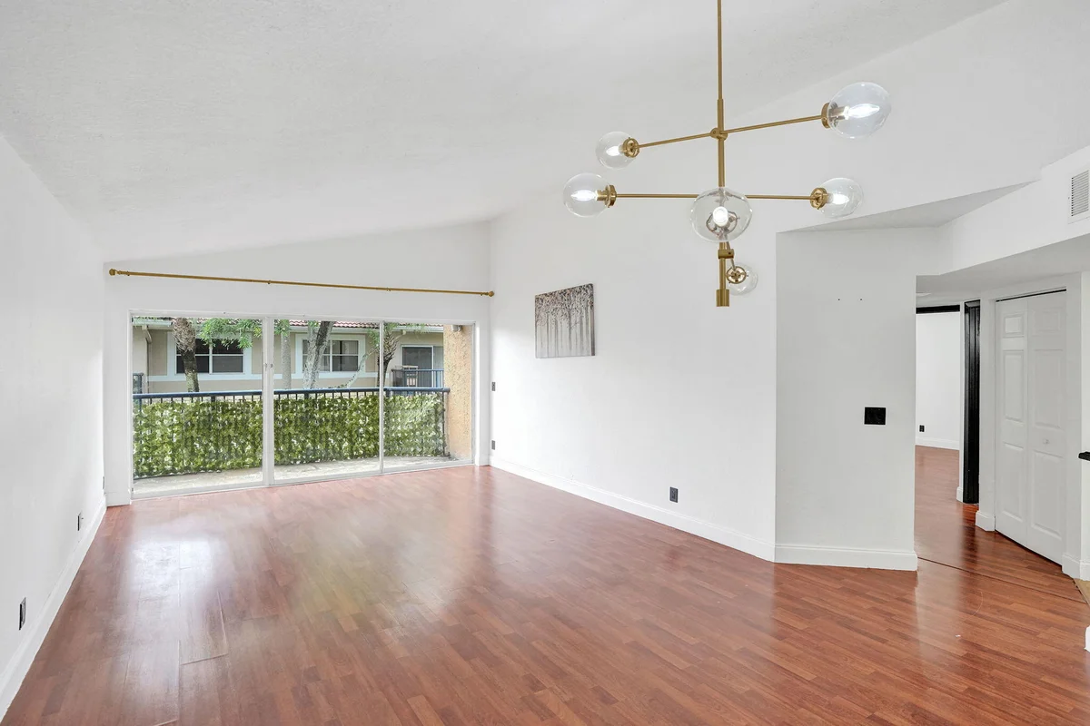 8761 Wiles Rd #301, Coral Springs: photo 1 of 21
