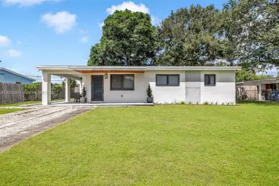 2851 NW 174th St, Miami Gardens: photo 1 of 22
