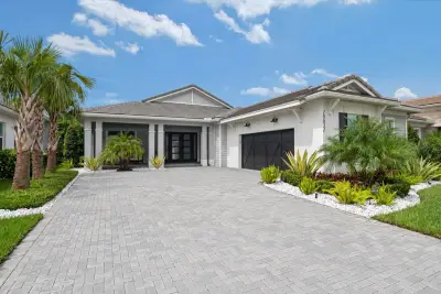 10031 Timber Creek Way, Palm Beach Gardens: photo 1 of 27