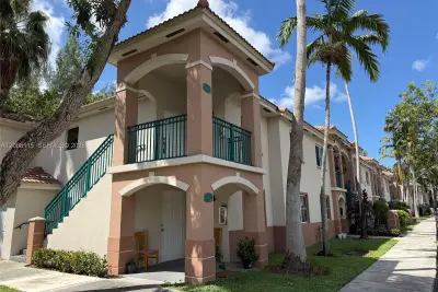 1270 SE 31st Ct #201-35, Homestead: photo 1 of 10