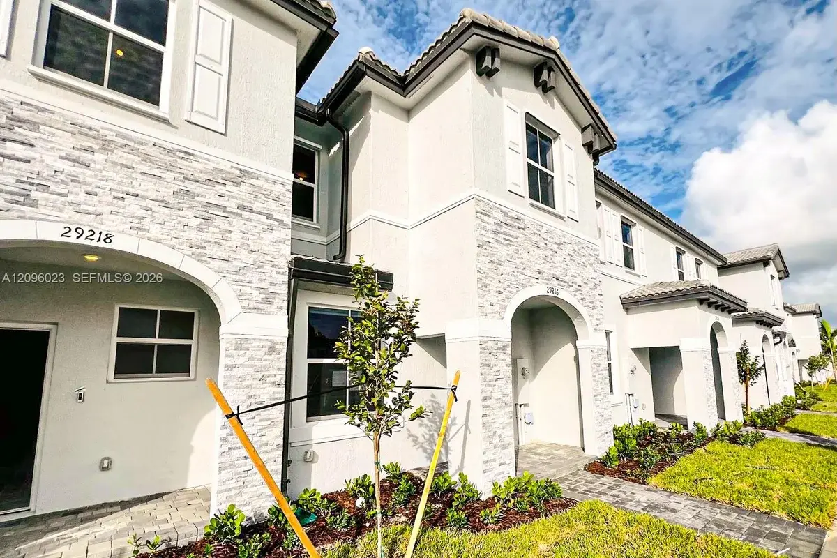 29216 SW 163rd Ct, Homestead: photo 1 of 19