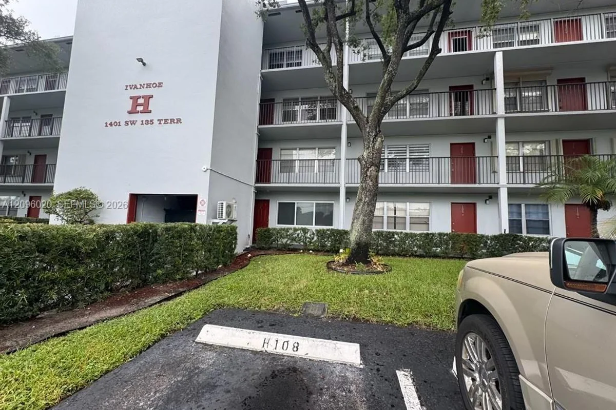 1401 SW 135th Ter #108H, Pembroke Pines: photo 1 of 20