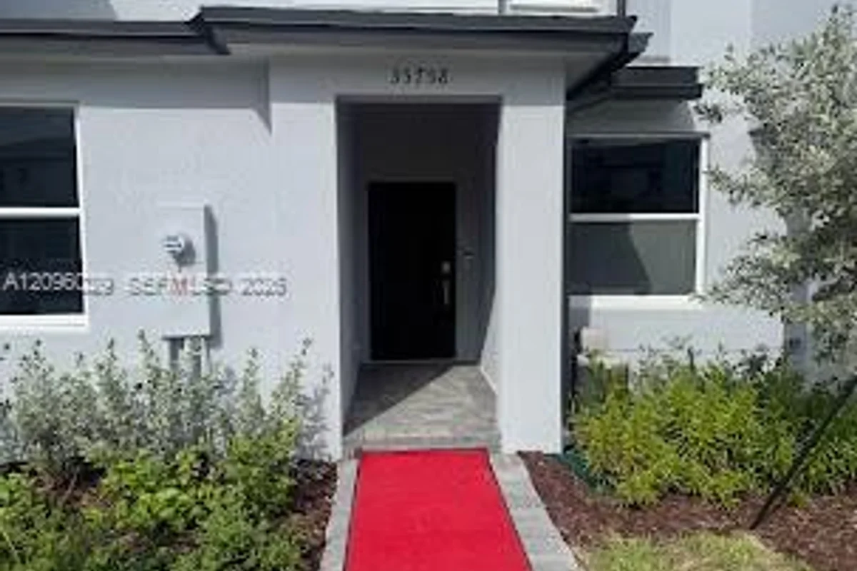 35758 SW 178th Pl, Homestead: photo 1 of 15
