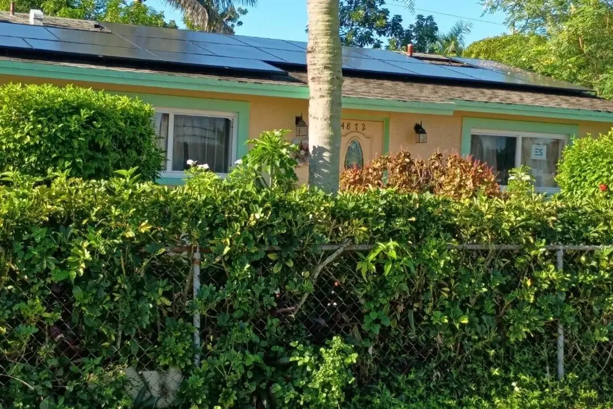 4872 Caribbean Blvd, West Palm Beach: photo 1 of 1