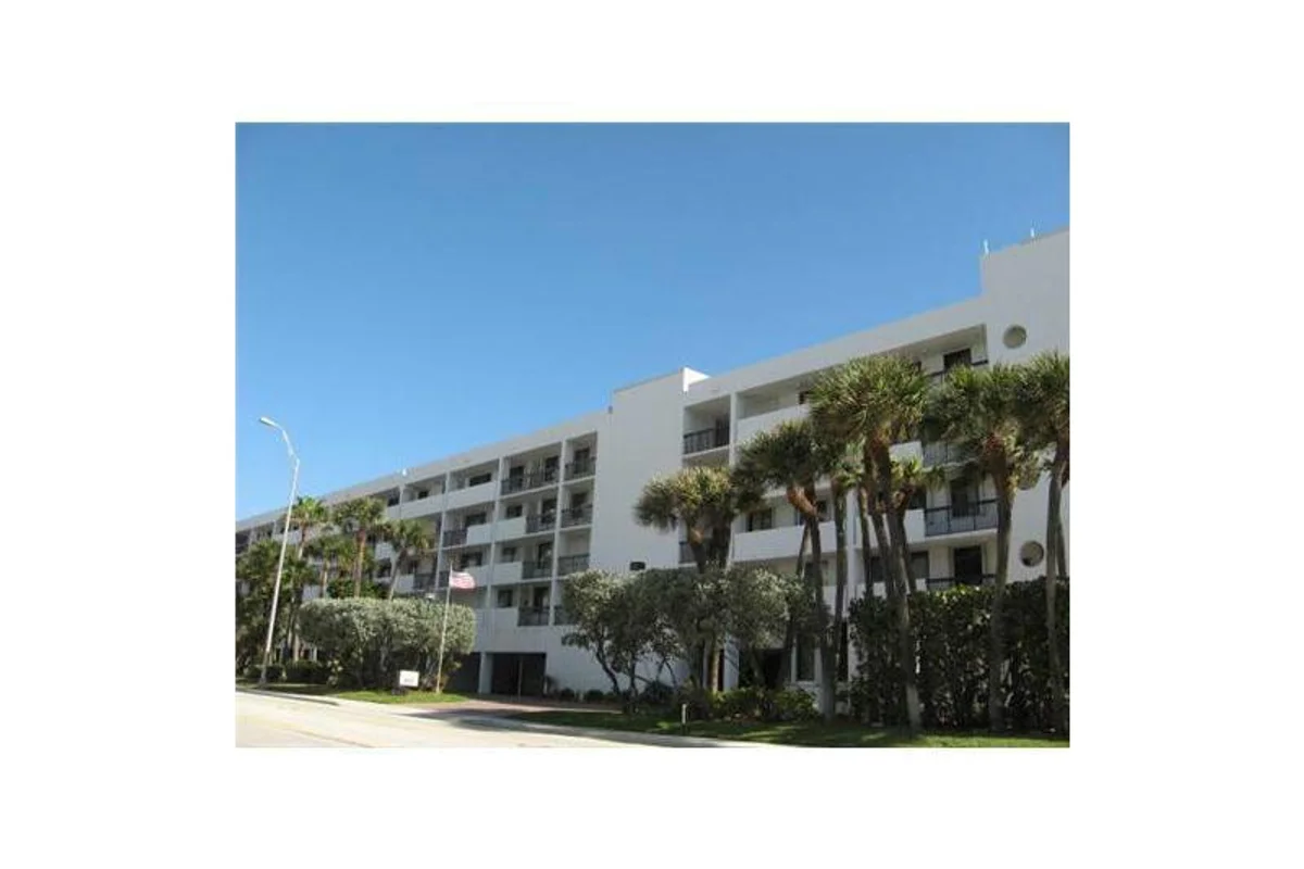 510 N Ocean Blvd #404, Pompano Beach: photo 1 of 35