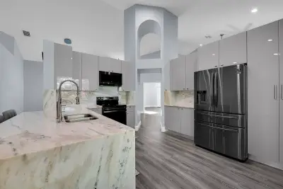4166 NW 66th Ter, Coral Springs: photo 1 of 48