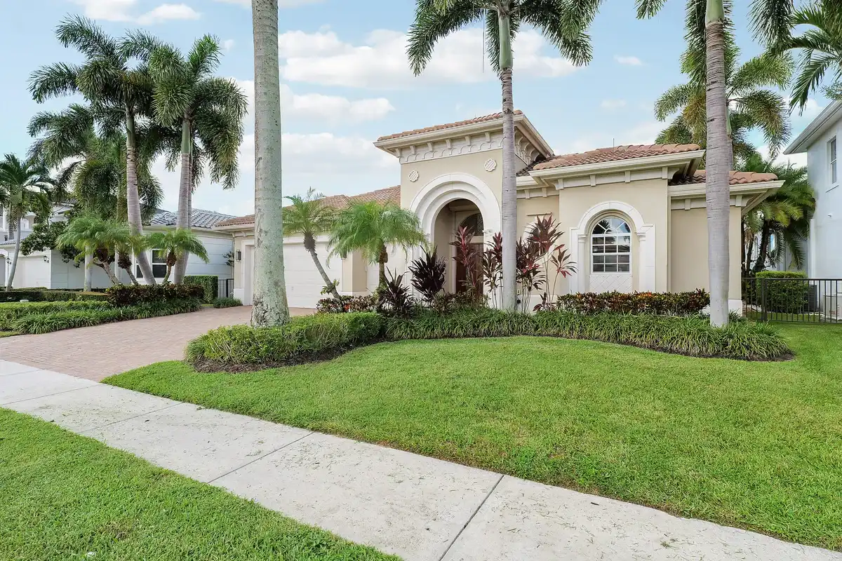807 Floret Dr, Palm Beach Gardens: photo 1 of 37