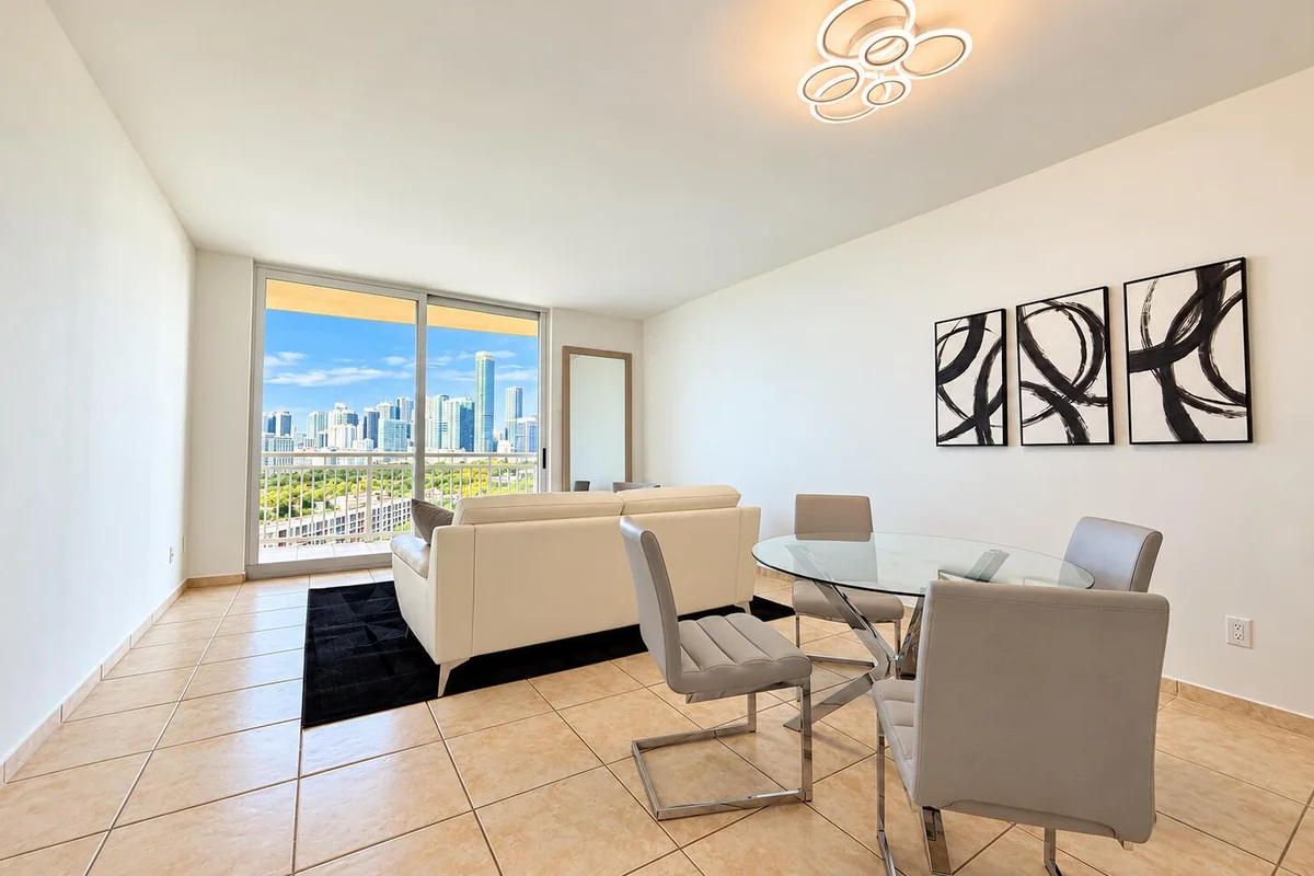 2475 Brickell Ave #1705, Miami: photo 1 of 17