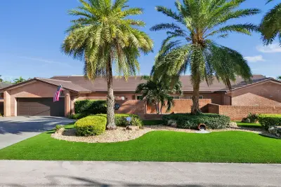 2831 NE 59th St, Fort Lauderdale: photo 1 of 55