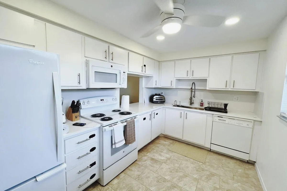 7080 Nova Dr #307B, Davie: photo 1 of 14