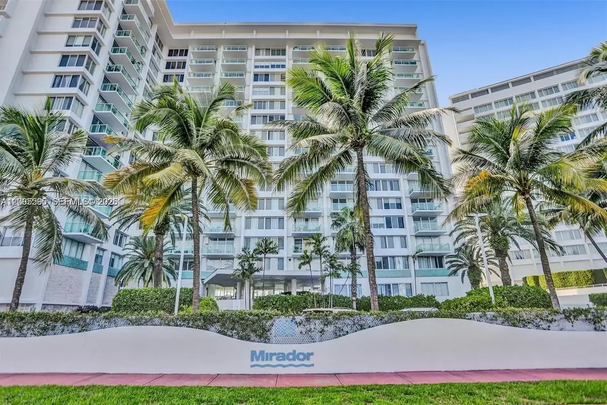 1000 West Ave #1431, Miami Beach: photo 1 of 20
