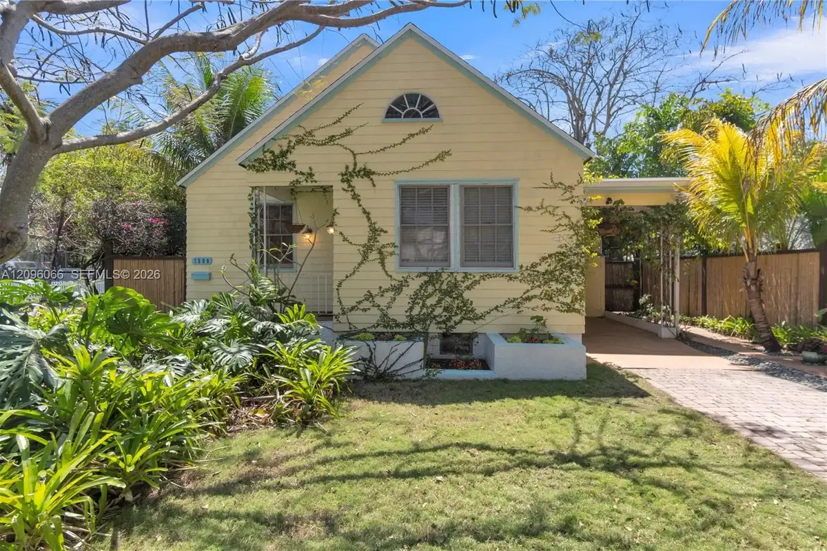 1500 Jackson St, Hollywood: photo 1 of 50