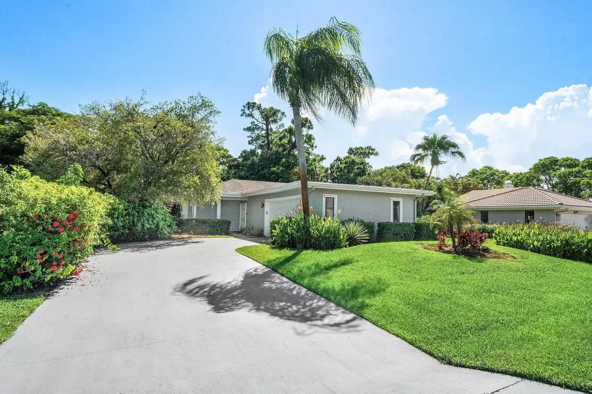 6387 Eastpointe Pines St, Palm Beach Gardens: photo 1 of 20
