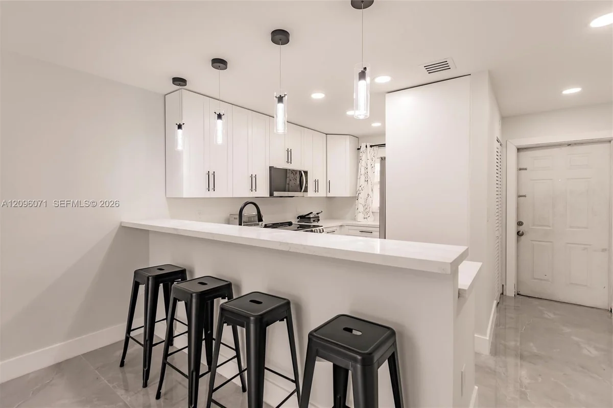 807 W Oakland Park Blvd #H12, Oakland Park: photo 1 of 23