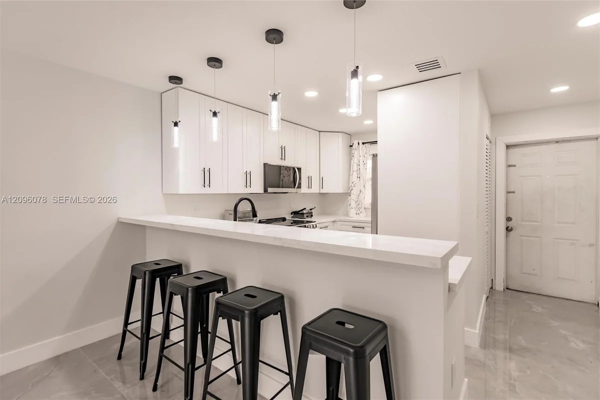 807 W Oakland Park Blvd #H12, Oakland Park: photo 1 of 23